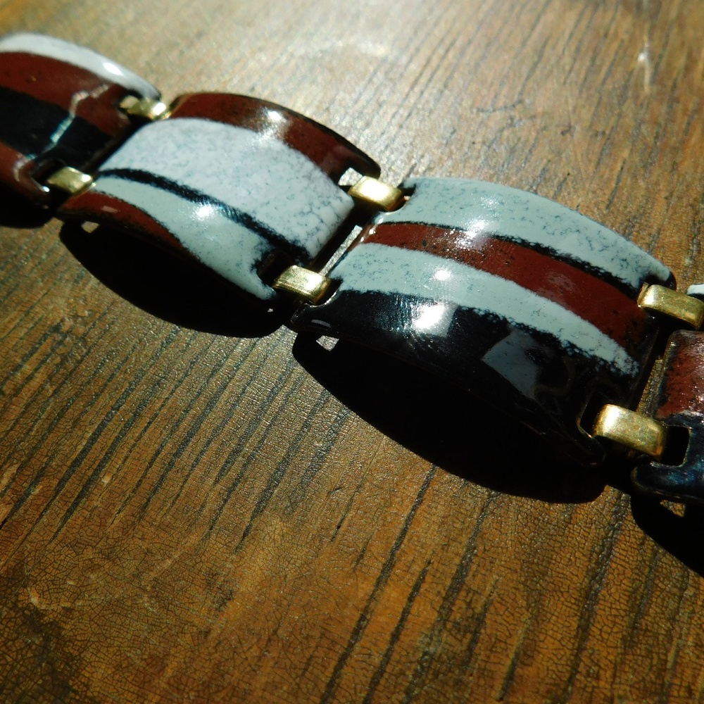 Kay Denning mod artist enamel copper link bracelet
